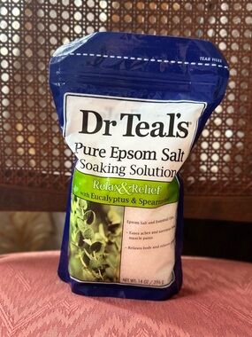 Dr Teal's Pure Epsom Salt Soaking Solution - Relax & Relief (Blue/Green) 14 onza